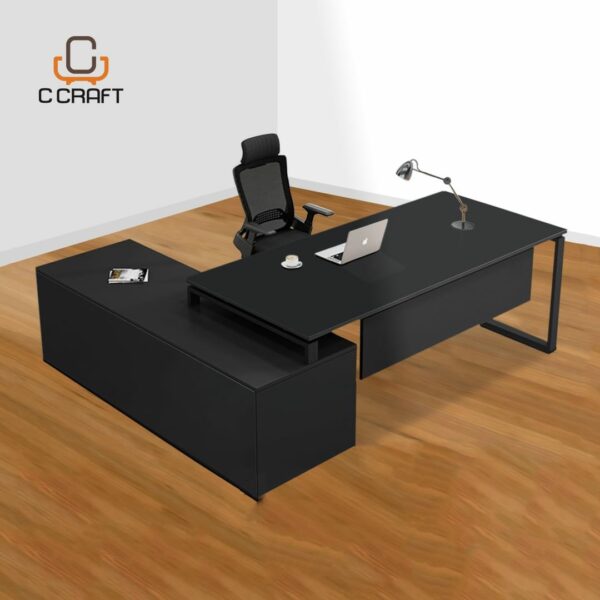 Director Table 027 (RHL-DRT-100-027)